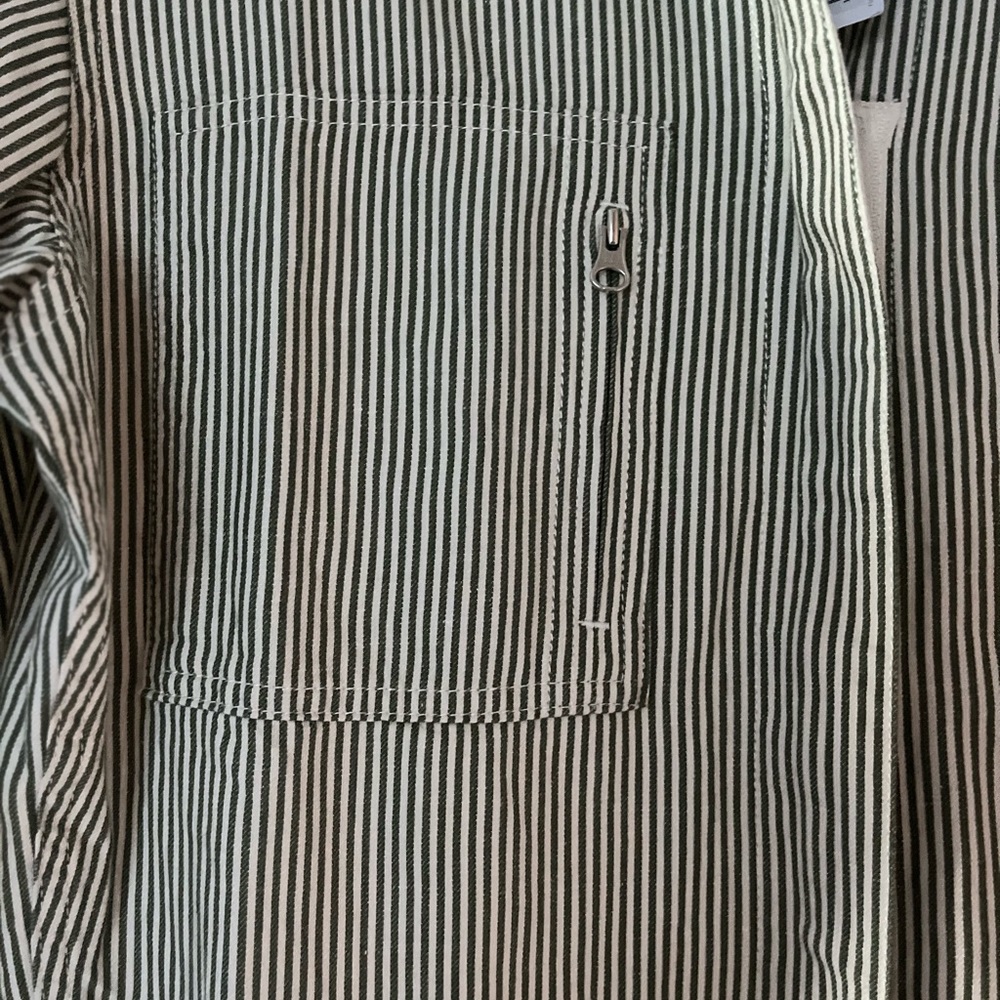 Outerknown Station Jumpsuit Green
Striped Size medium. - Picture 5 of 9